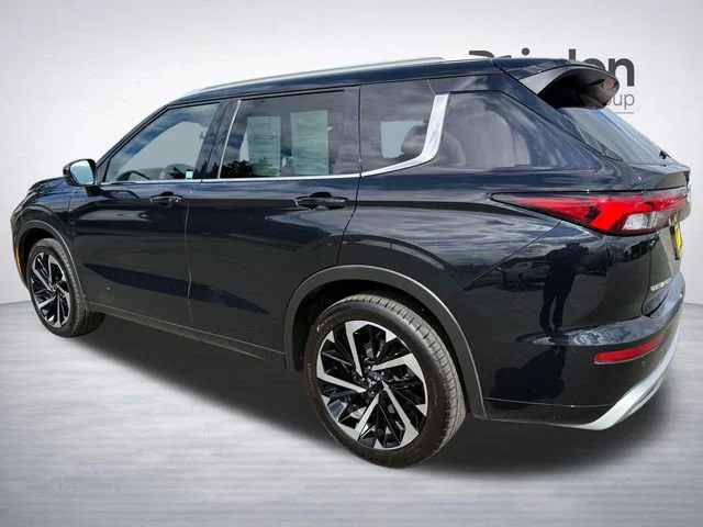 Used 2022  Mitsubishi SEL image 5