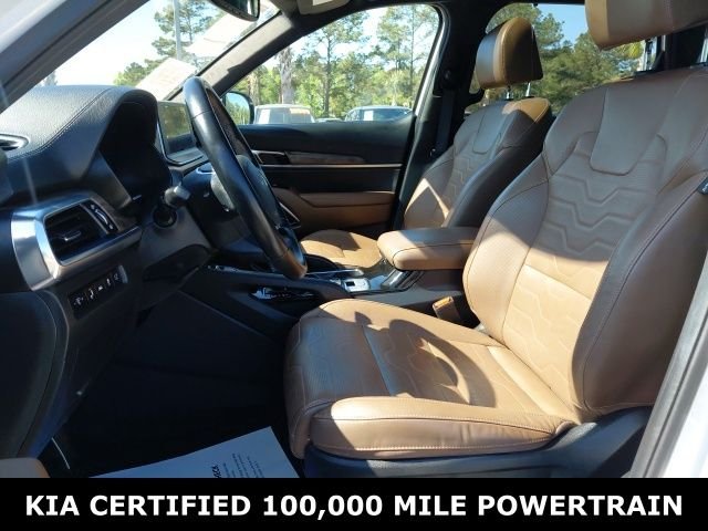 Used 2022 White Kia SX image 19