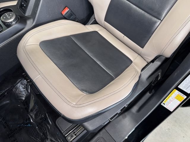 Used 2022 Shadow Black Ford Wildtrak image 32