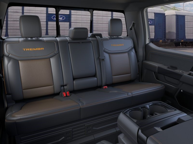 New 2026 Oxford White Ford Tremor image 11