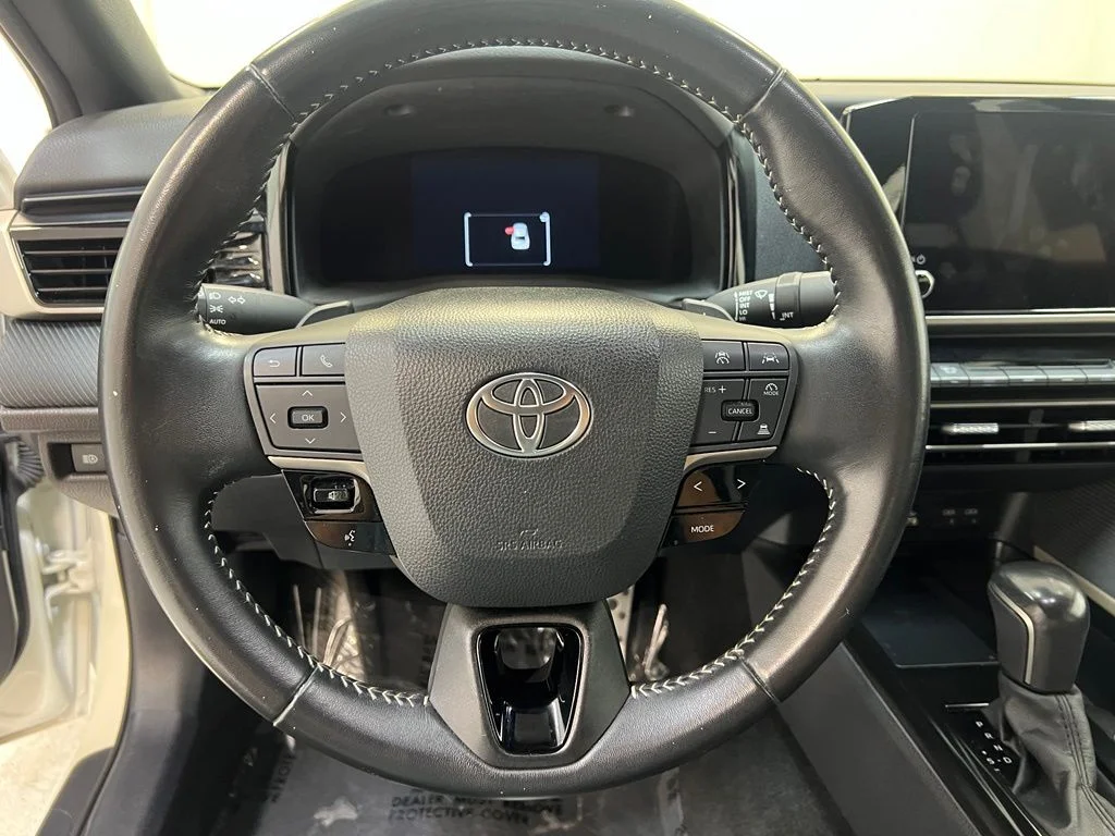 Used 2025 White Toyota SE image 19