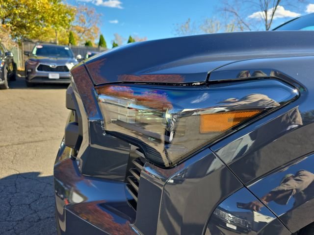 2025 Toyota Tacoma SR5 - Photo 30