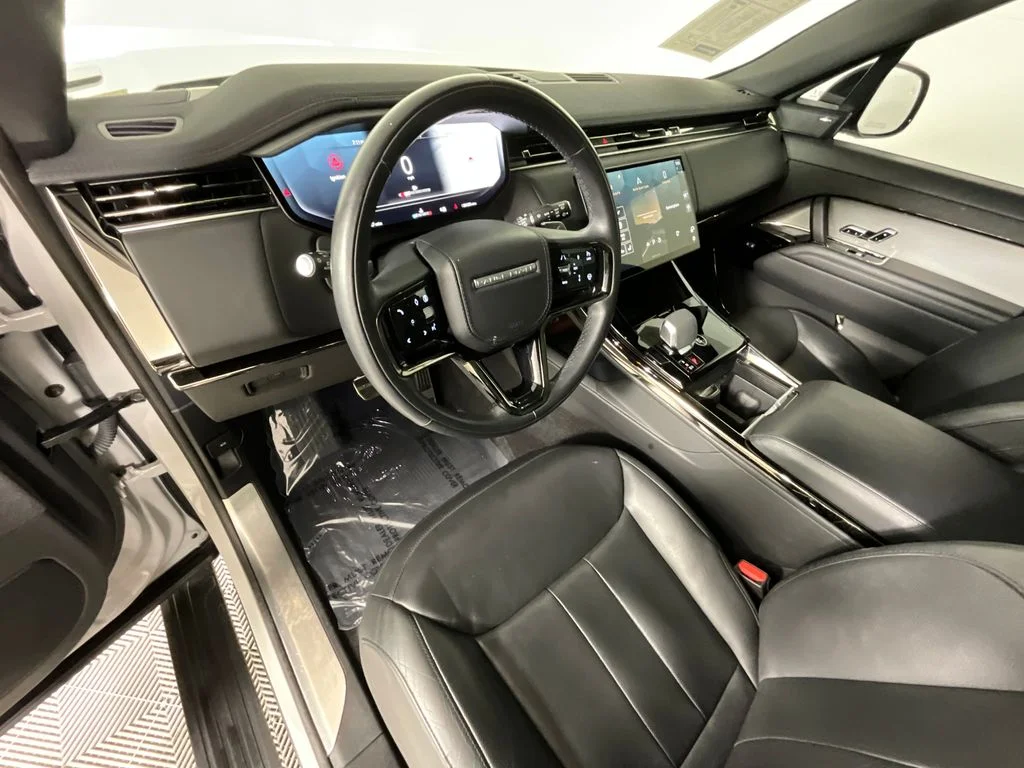 Used 2024 Gray Land Rover Dynamic SE image 15