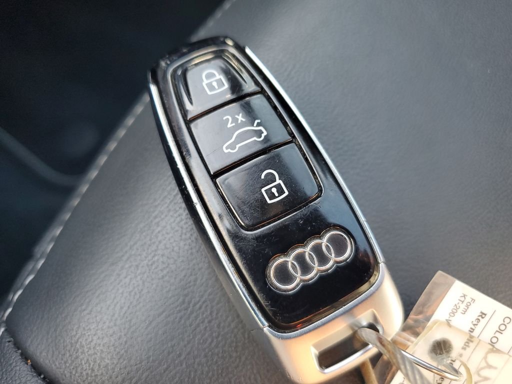 Used 2025  Audi 55 Premium Plus image 29