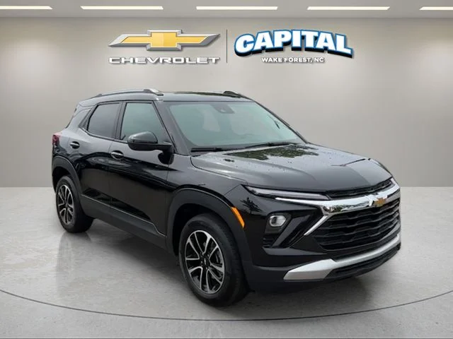 Used 2025 Black Chevrolet LT image 7