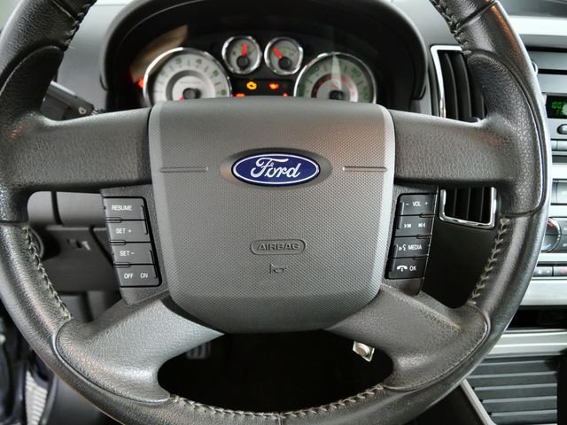 Used 2009 Gray Ford Limited image 23