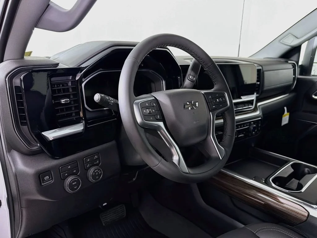 New 2026 Summit White Chevrolet LT image 9