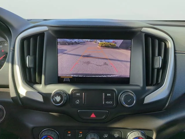 Used 2020 Black GMC SLT image 23