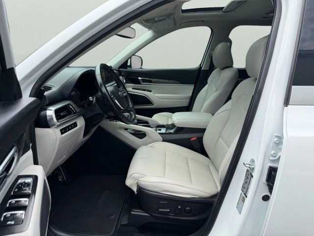 Used 2020 White Kia SX image 9