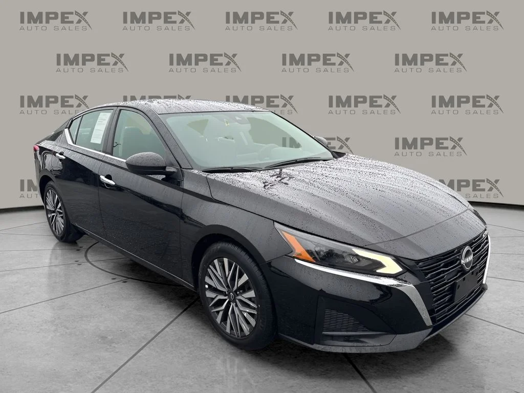 Used 2025 Black Nissan 2.5 SV image 7