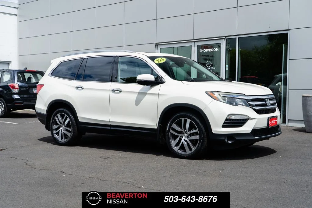 Used 2016 White Honda Elite image 1