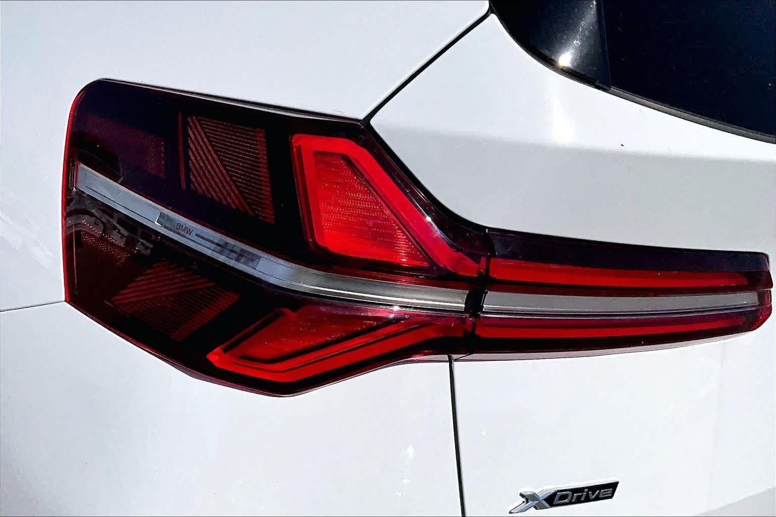 New 2026 Alpine White BMW 30 xDrive image 14