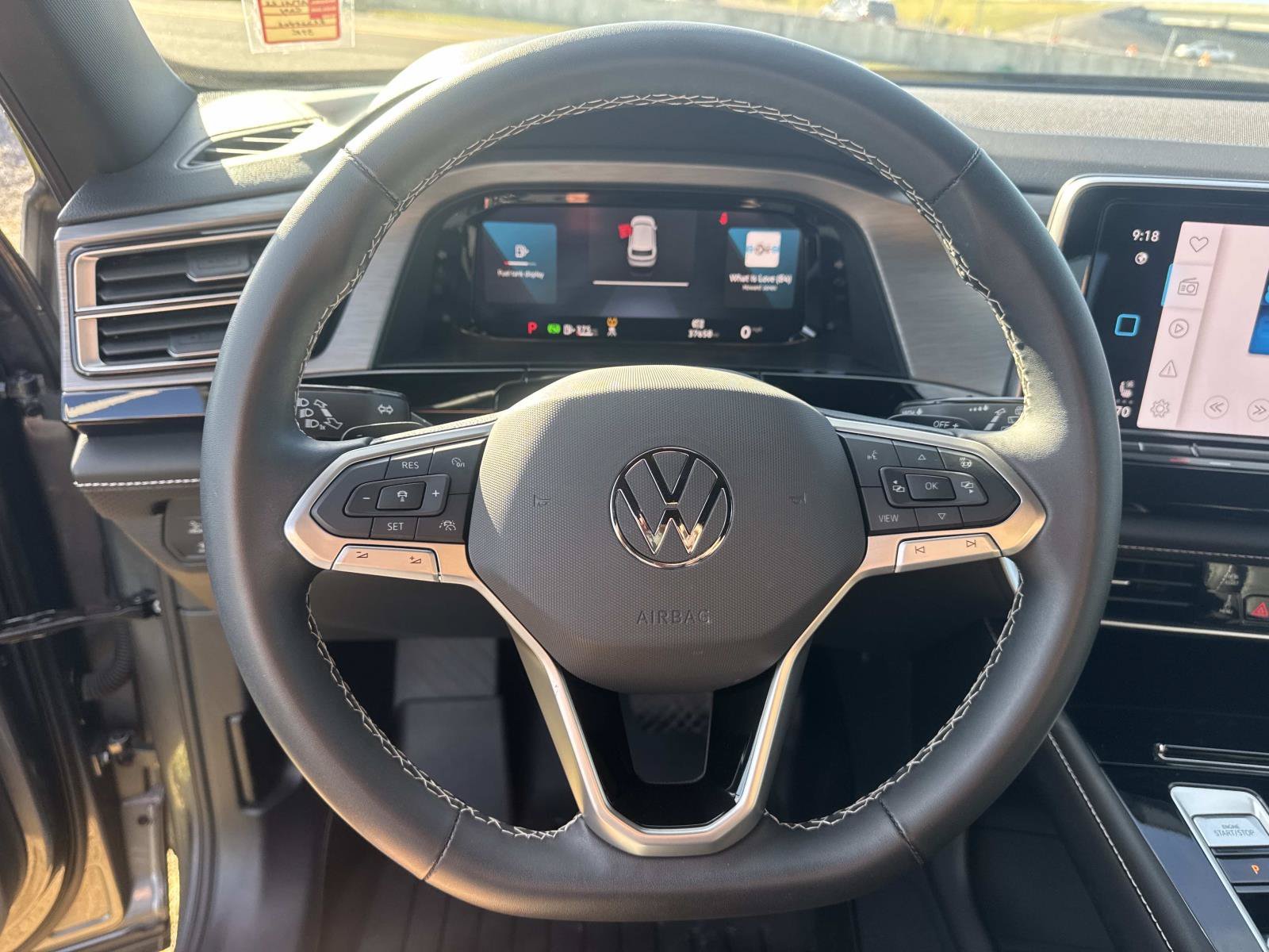 Used 2024 Gray Volkswagen 2.0T SE w/Technology image 21