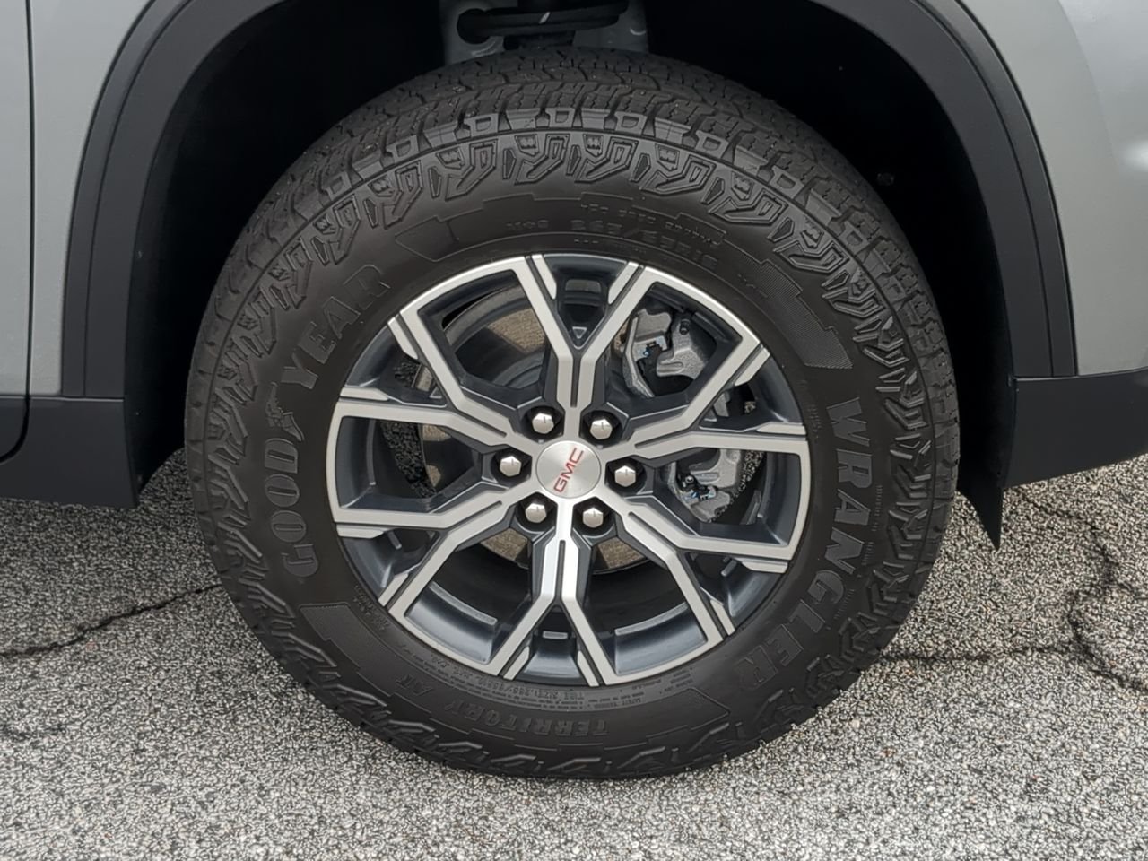 Used 2025 Sterling Metallic GMC AT4 image 42