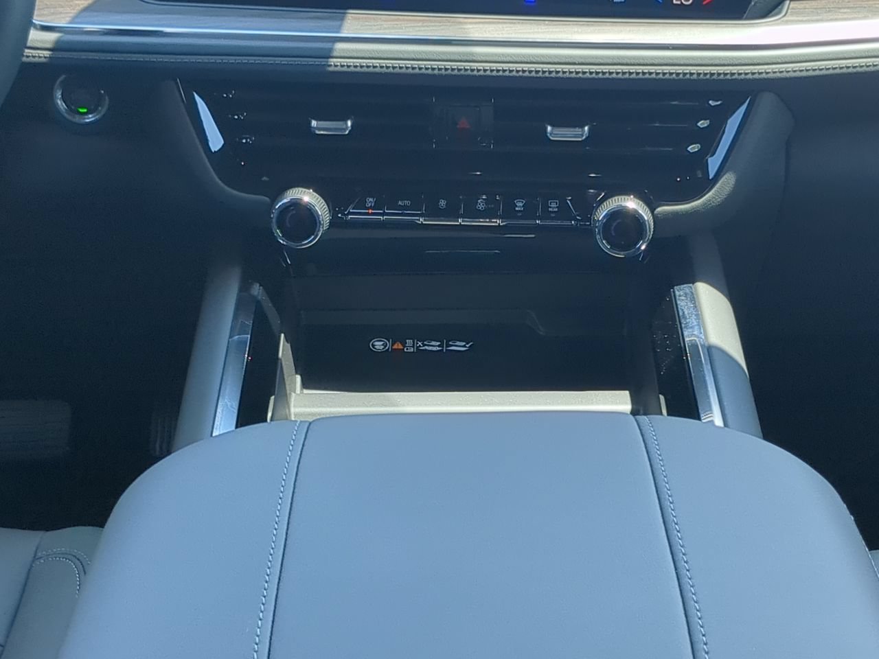 New 2026 Summit White Chevrolet Z71 image 18