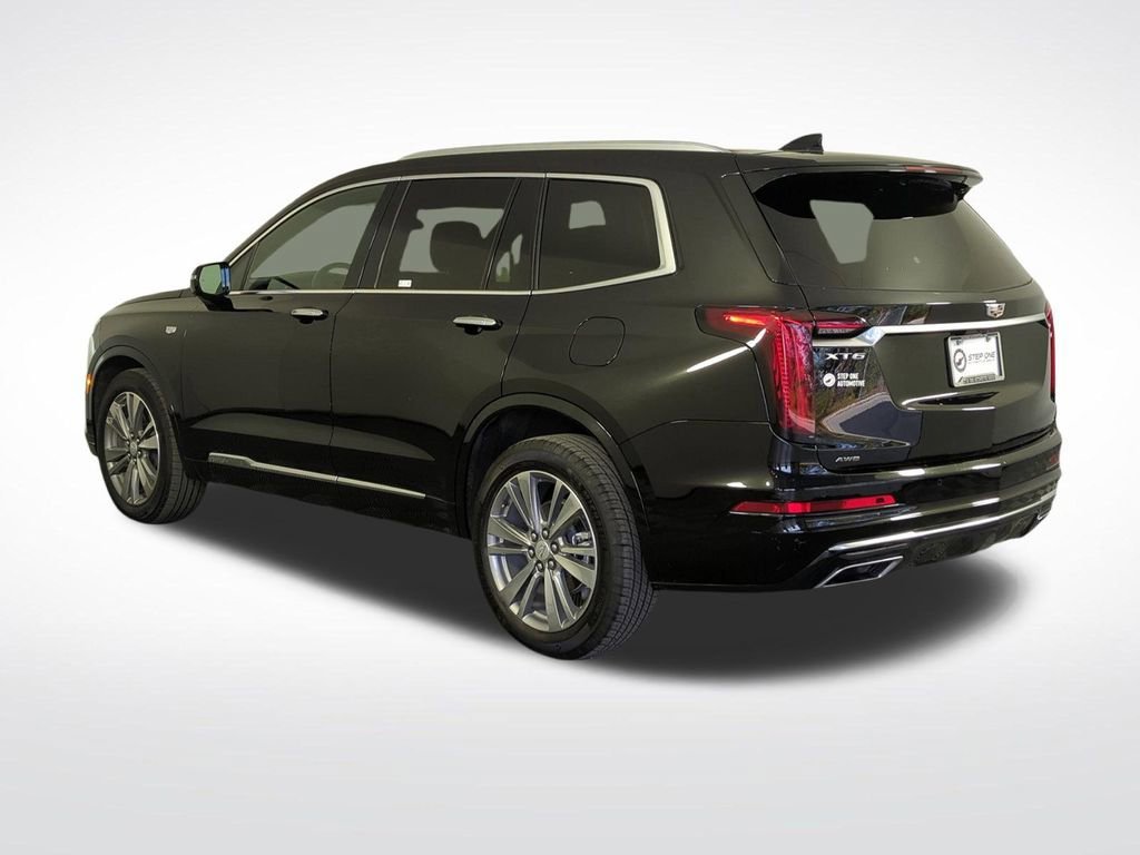 Certified Used 2025 Stellar Black Metallic Cadillac Premium Luxury image 6