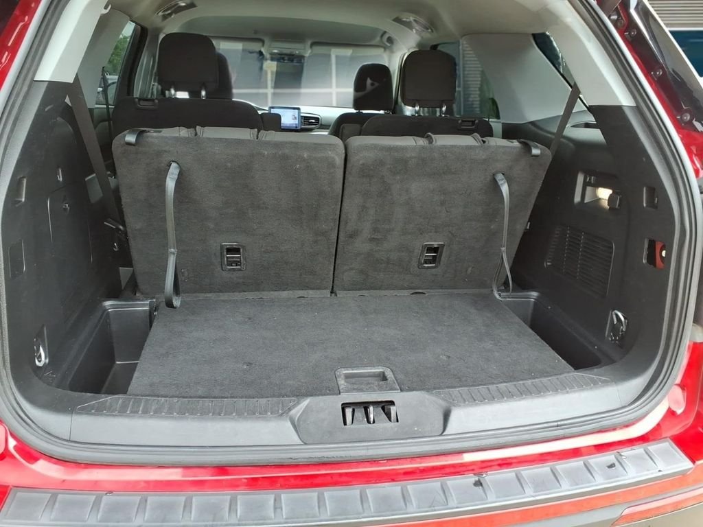 Used 2023 Red Metallic Ford XLT image 25