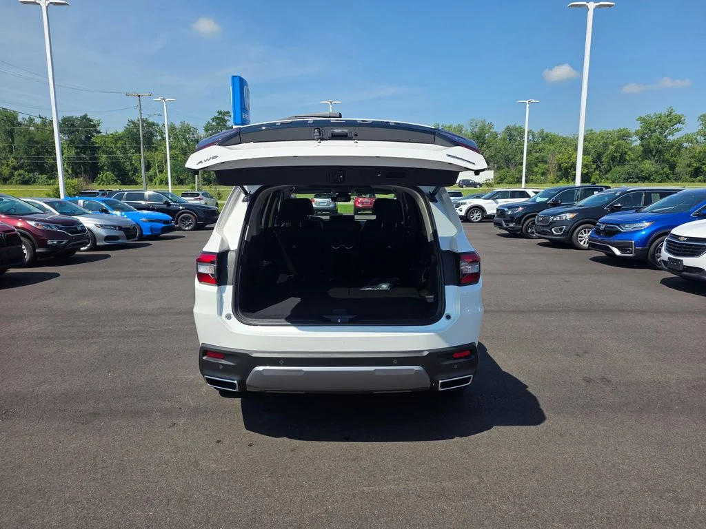 New 2026 Platinum White Pearl Honda Touring image 12