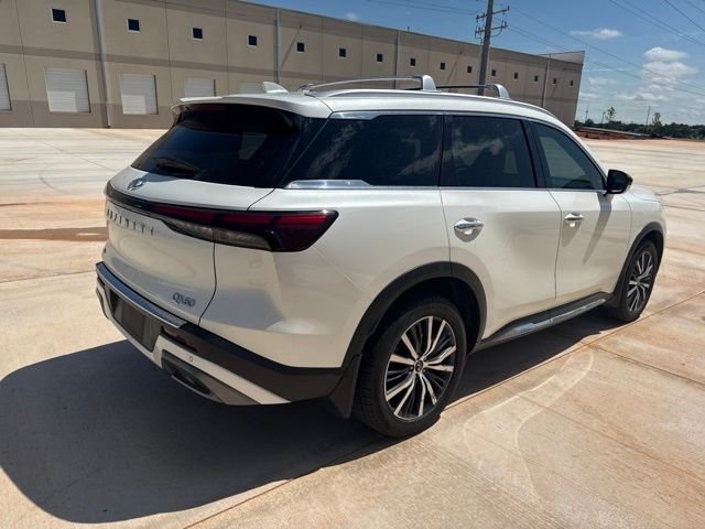 Used 2023 White INFINITI Sensory image 5