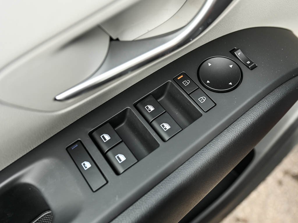 New 2026 Ash Black Hyundai SEL Convenience AWD image 17