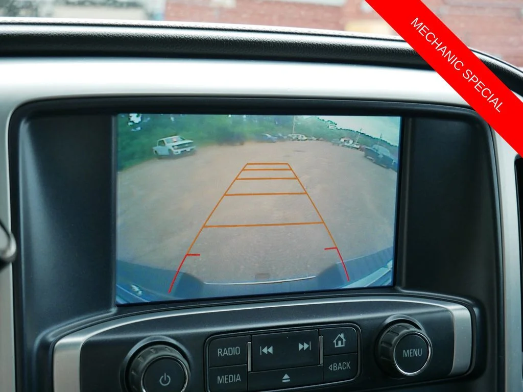 Used 2016 White GMC SLE image 27