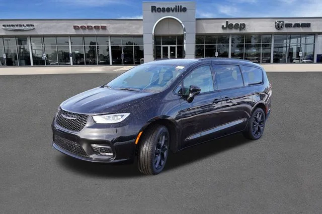 New 2026 Black Chrysler Limited image 7