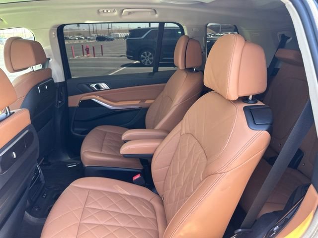 Used 2023 Black BMW xDrive40i image 16