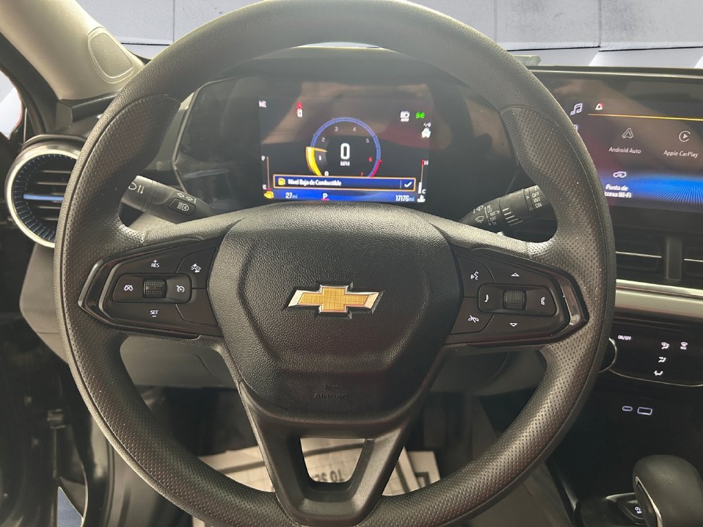 Used 2025 Black Chevrolet LT image 9