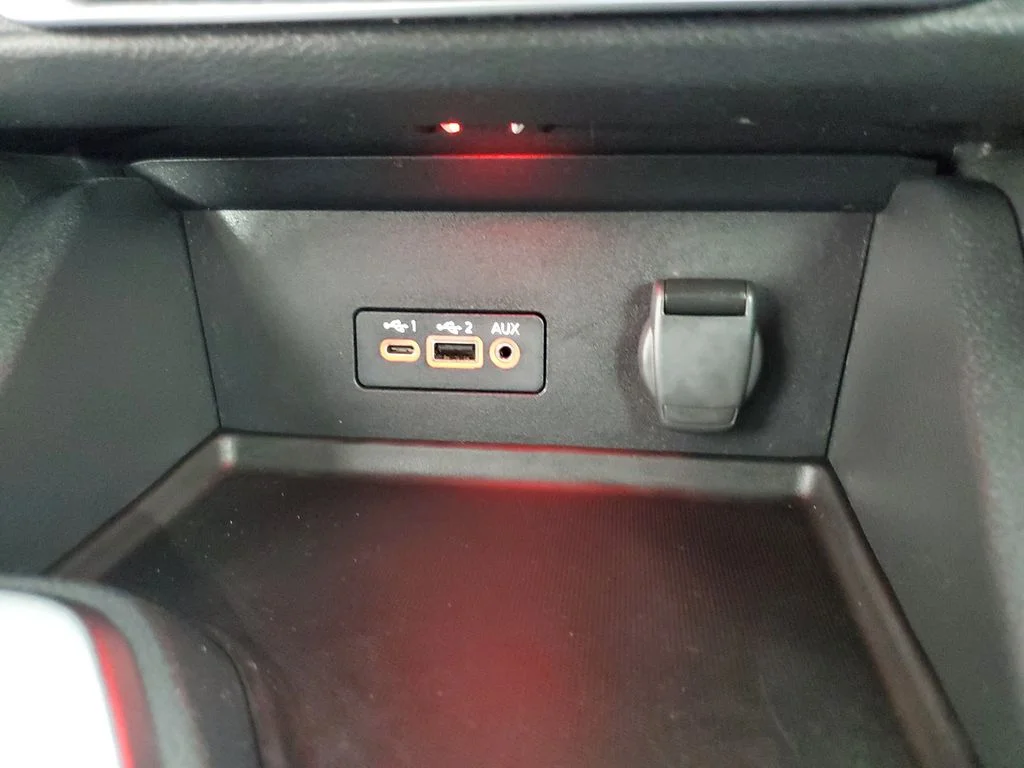Used 2021 Silver Nissan SV image 18
