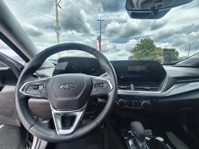 2025 Chevrolet Trax Activ - Photo 11