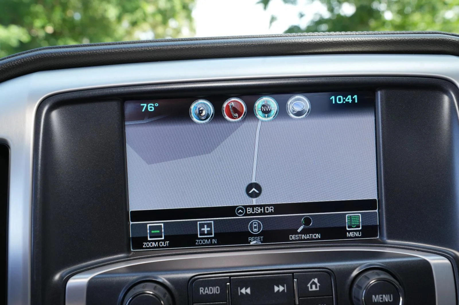 Used 2018 WHITE FROST TRICOAT GMC SLT image 28