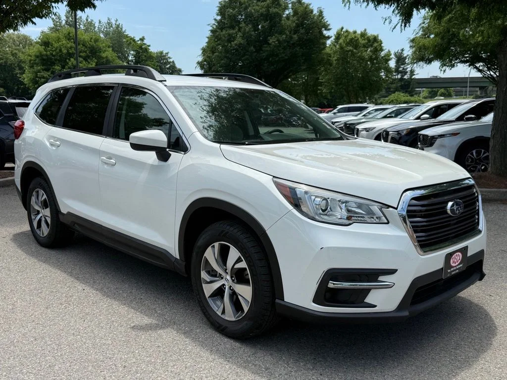 Used 2020 White Subaru Premium image 4