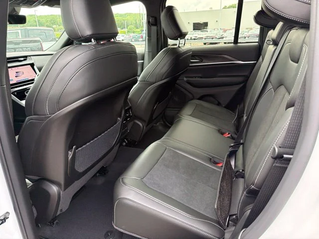 New 2026 White Jeep Altitude image 7