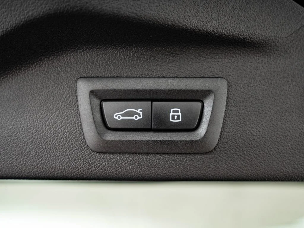 New 2027 Black Sapphire Metallic BMW xDrive40i image 23