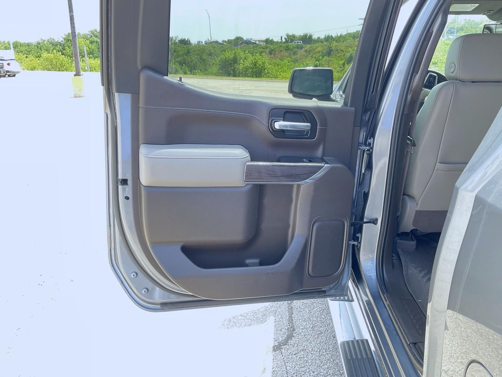Used 2021 Gray Chevrolet LTZ image 20