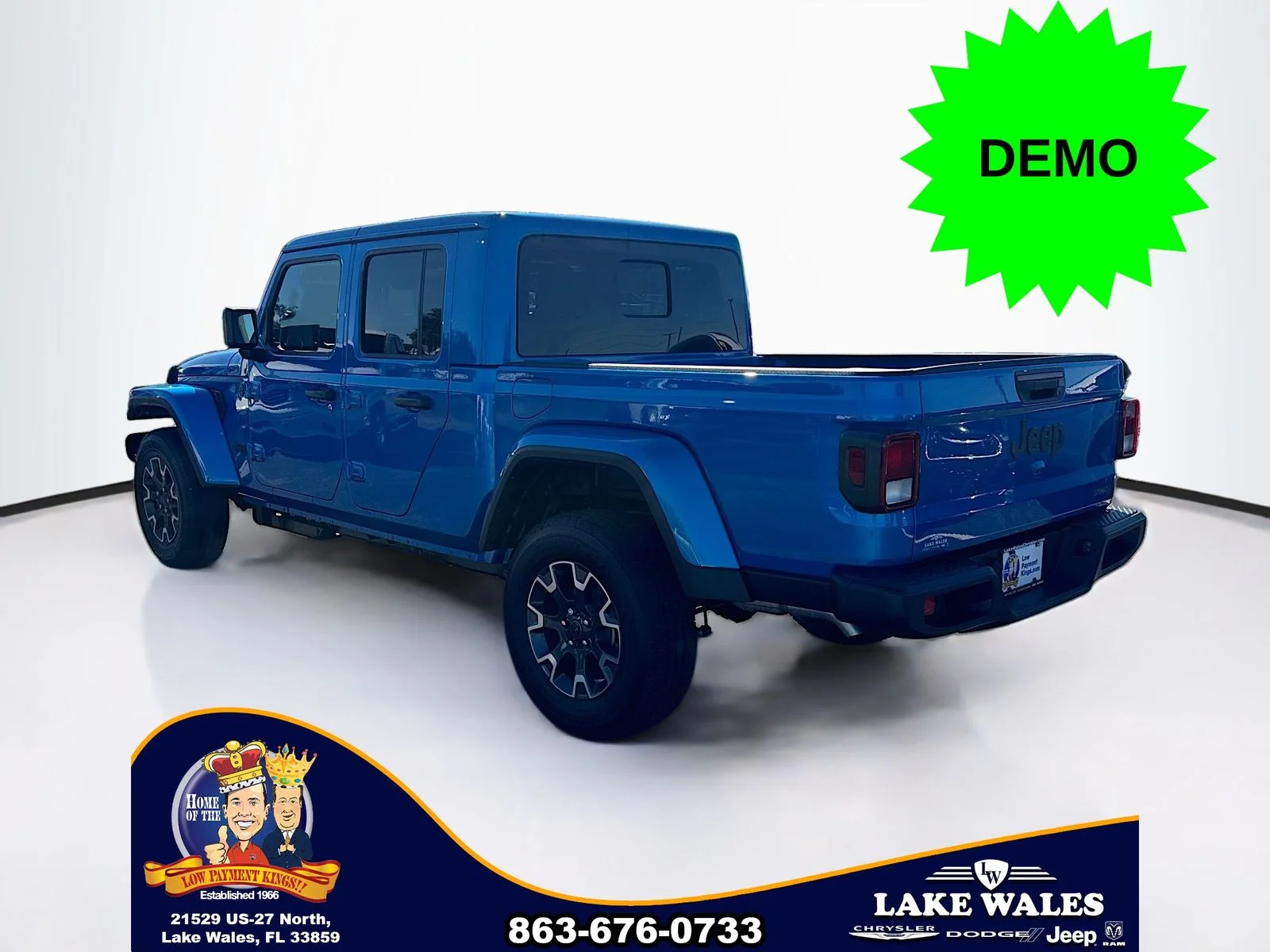 New 2026 Hydro Blue Pearl-Coat Exterior Paint Jeep  image 4