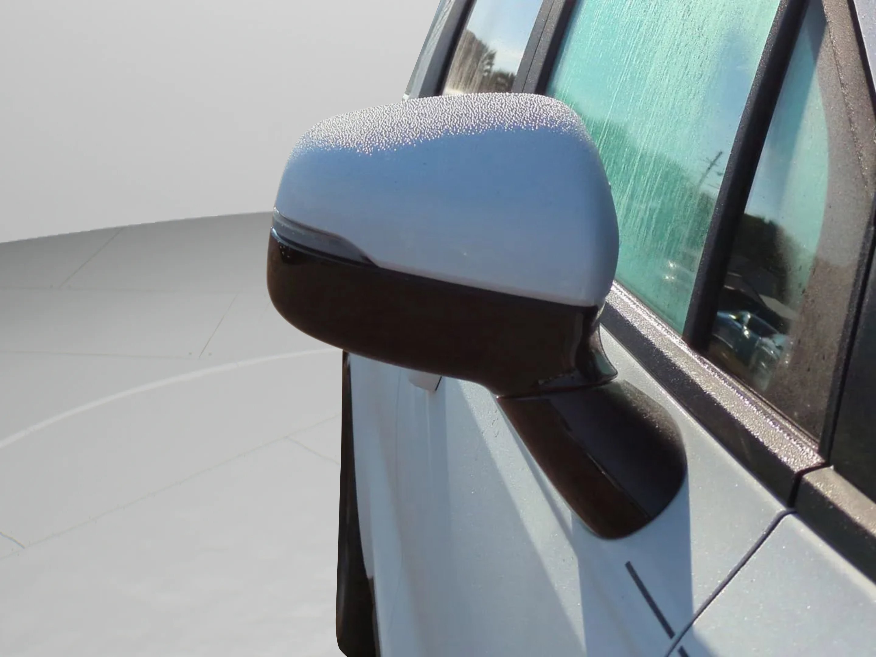 New 2026 Snow White Pearl Kia LXS image 12