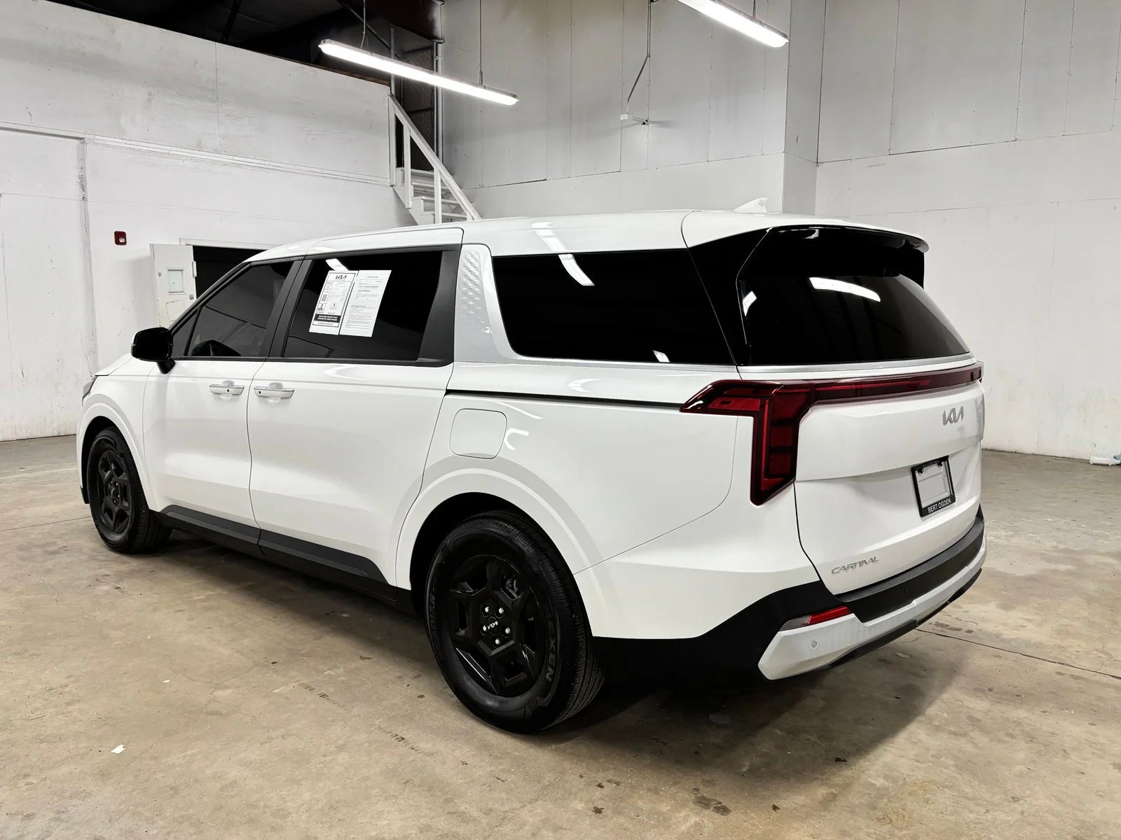 Used 2026 White Kia LXS image 5