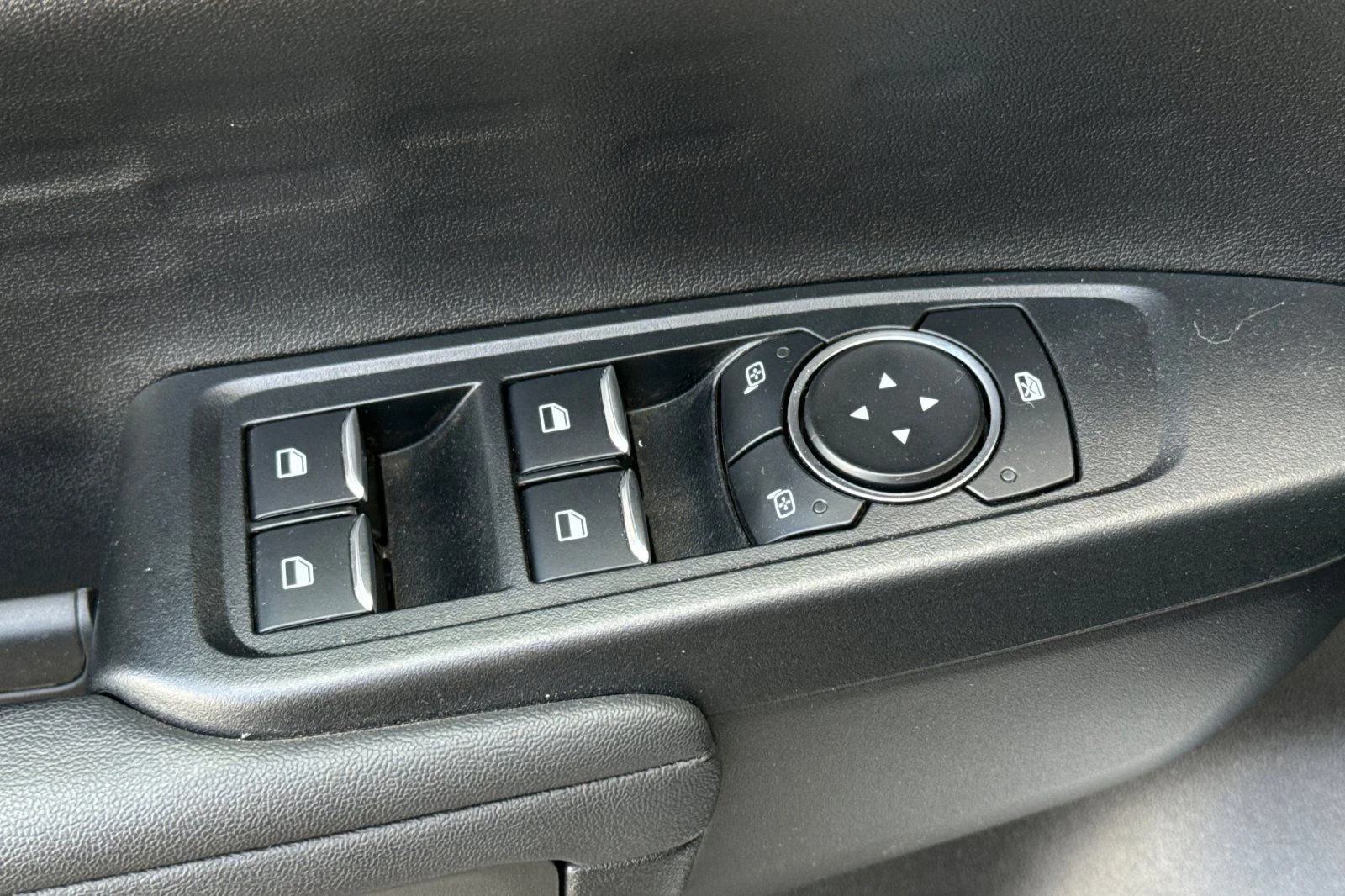 2025 Ford Ranger XL - Photo 10