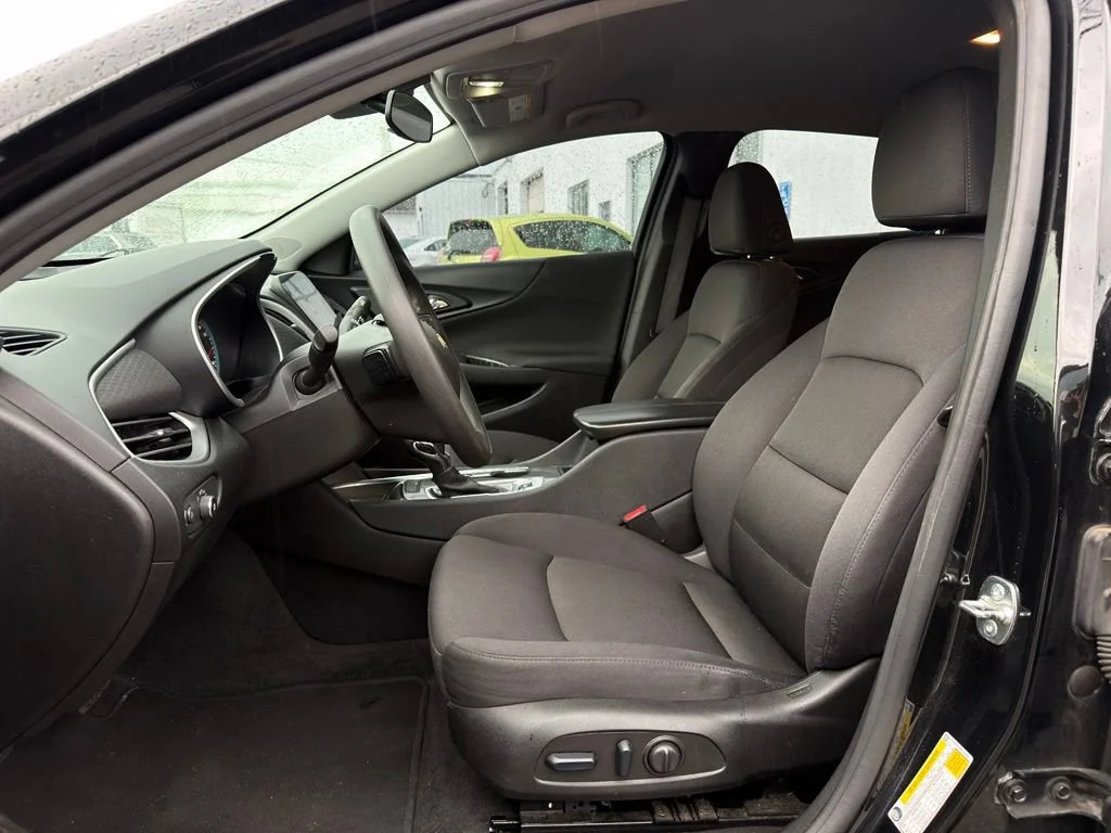 1G1ZD5ST8RF155401