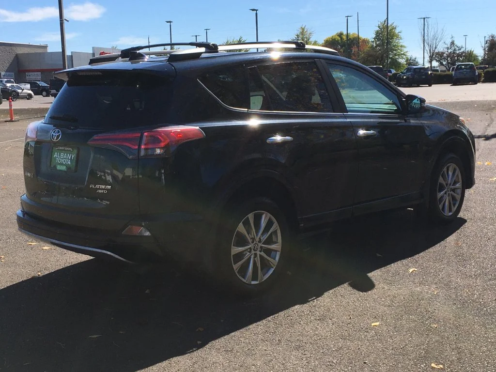 Used 2017 Blue Toyota Platinum image 7