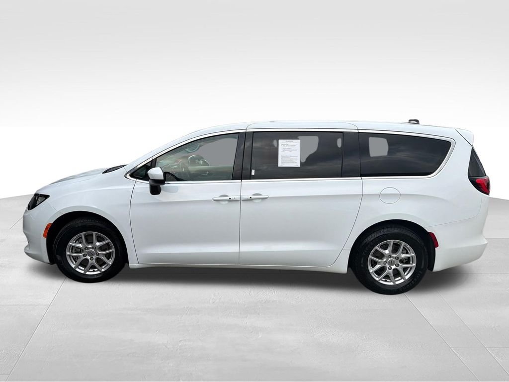 Used 2023 White Chrysler LX image 2