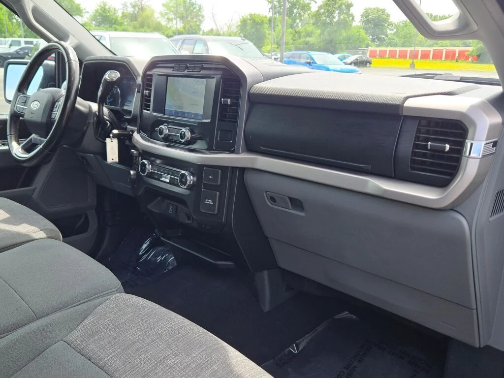 Used 2023 White Ford XLT image 7