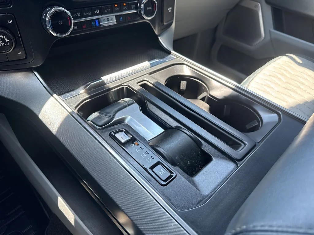 Used 2022 Blue Ford Limited image 18