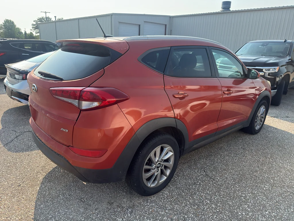 Used 2016 Sedona Sunset Hyundai SE image 4