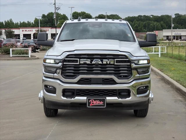 New 2026 Bright White Clear-Coat Exterior Paint RAM Tradesman image 2