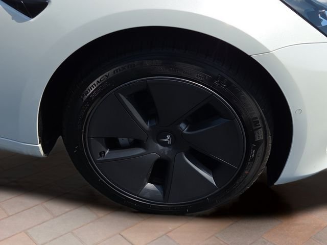 Used 2022 Pearl White Multi-Coat Tesla Long Range image 22