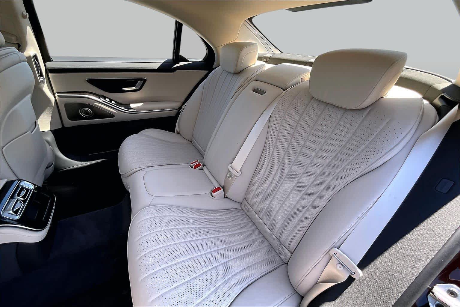 Used 2023 Rubellite Red Mercedes-Benz S 500 image 21
