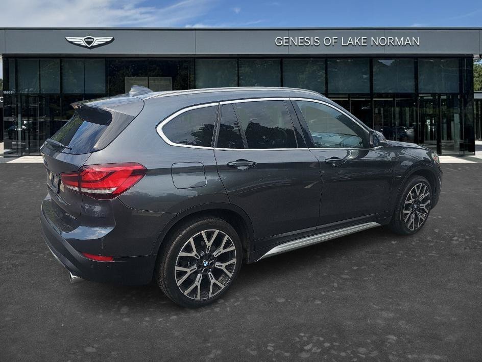 Used 2020 Mineral Gray Metallic BMW sDrive28i Premium image 5