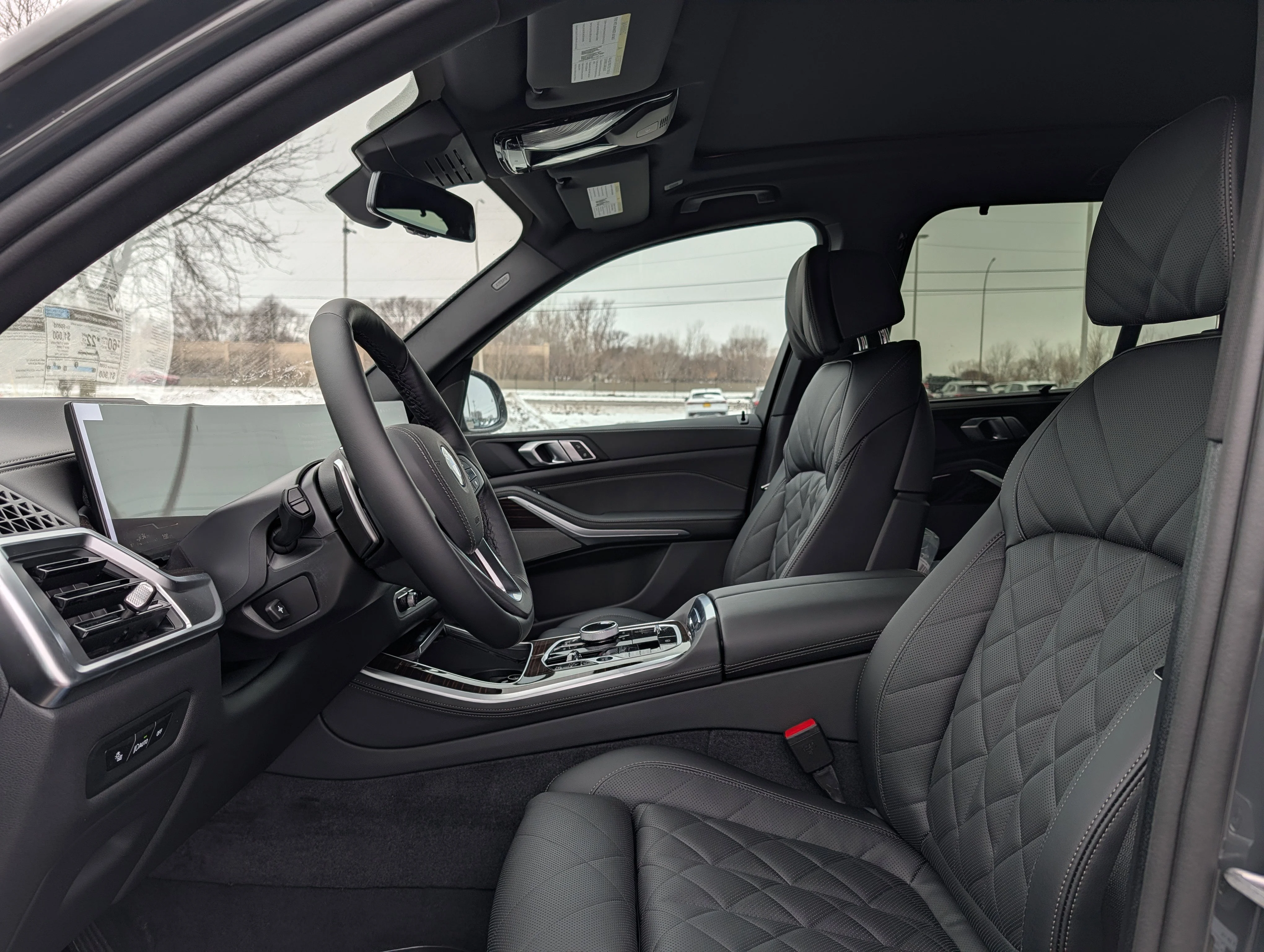 New 2026 Dravit Grey Metallic BMW xDrive50e image 5